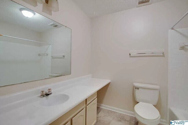 Building Photo - 3908 Grunden Dr SW