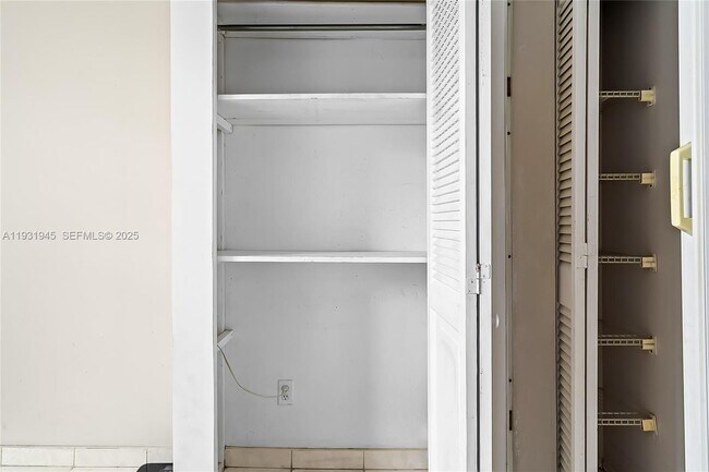 Building Photo - 210 172nd St