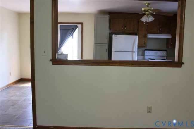 Building Photo - 4019 Shallowood Dr