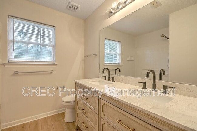 Building Photo - 1474 Brownswood Rd