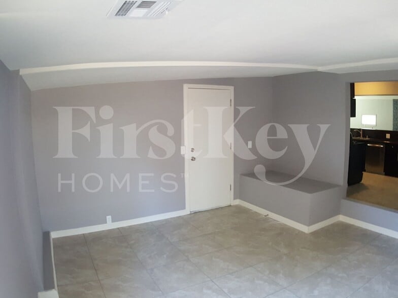 Building Photo - 332 Wisteria Ave