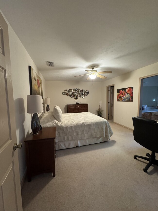 Building Photo - 1457 Applewood Way