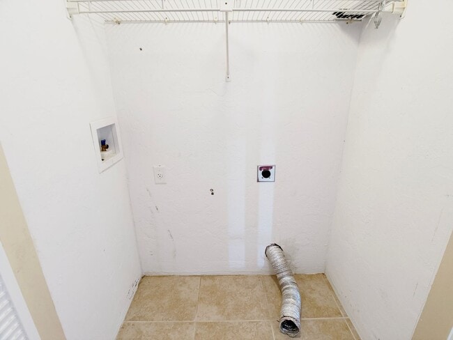 Building Photo - Charming 1-bedroom, 1-bath Gem in the Grenelefe Community!