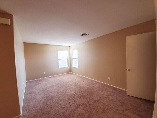Building Photo - ACCEPTS SECTION 8 - BEAUTIFUL MUST SEE 3BD/2BA IN SOUTHWEST