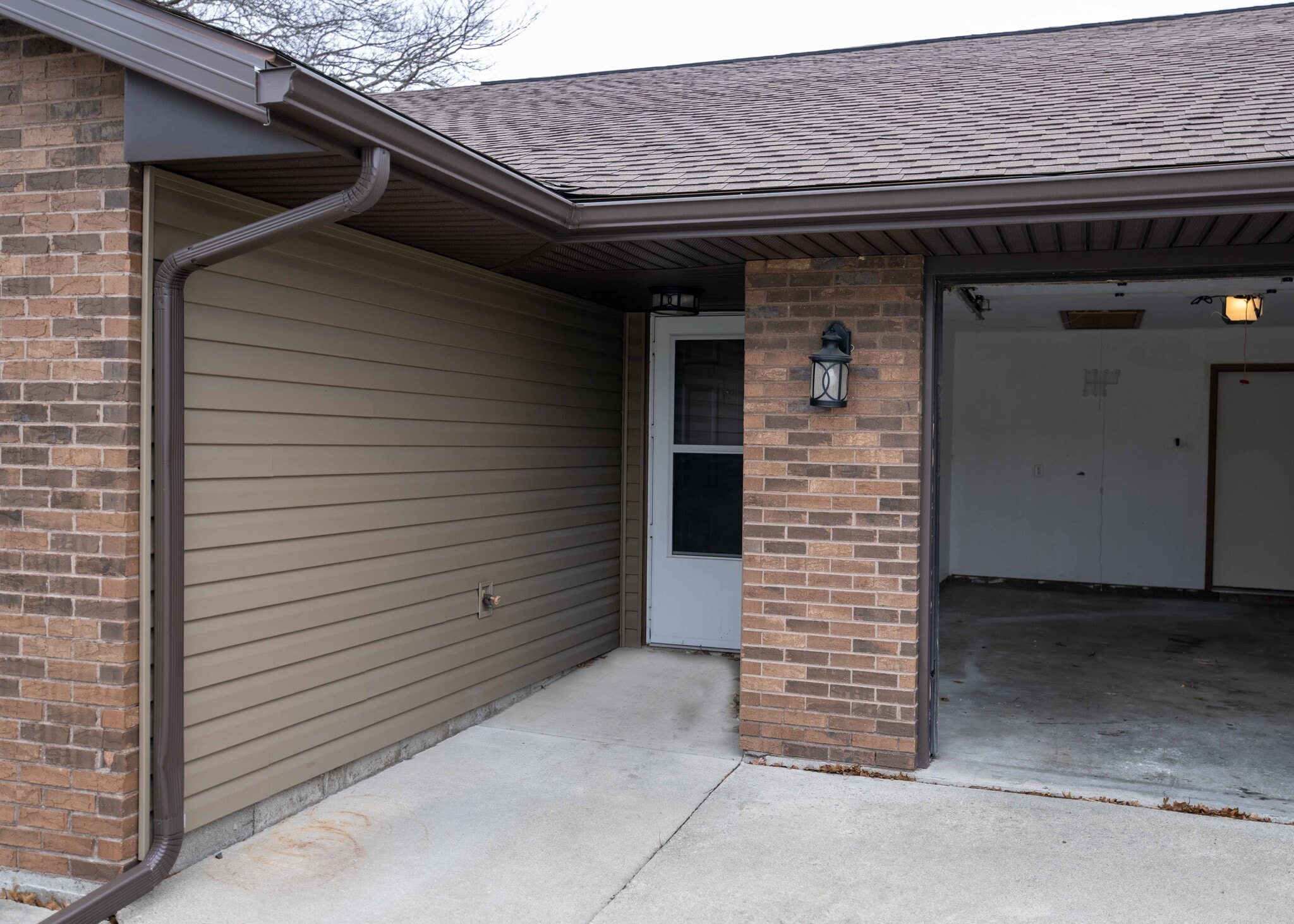 Building Photo - 106 Pierre Pl