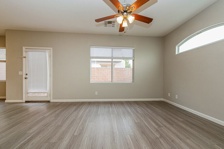 Building Photo - 8920 Brentwood Grove Ct