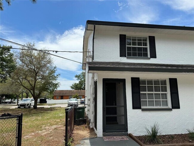 Building Photo - 310 7th St N