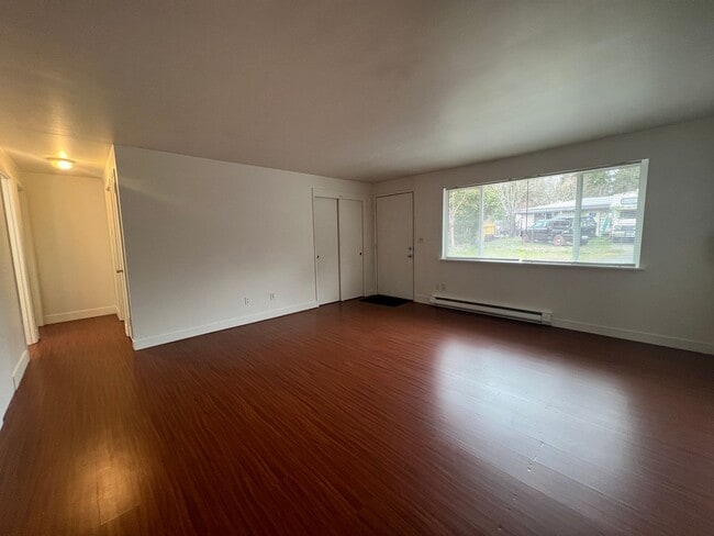 Building Photo - 3100 NE 16th St