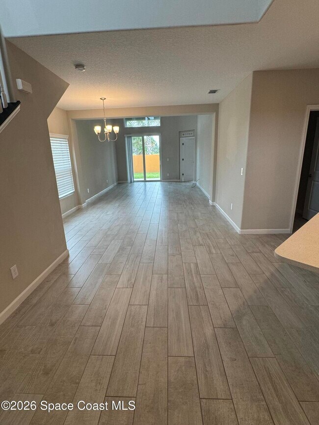 Building Photo - 49 Montecito Dr