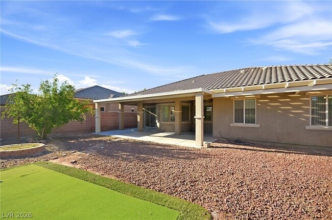 Building Photo - 5707 Golden Leaf Ave