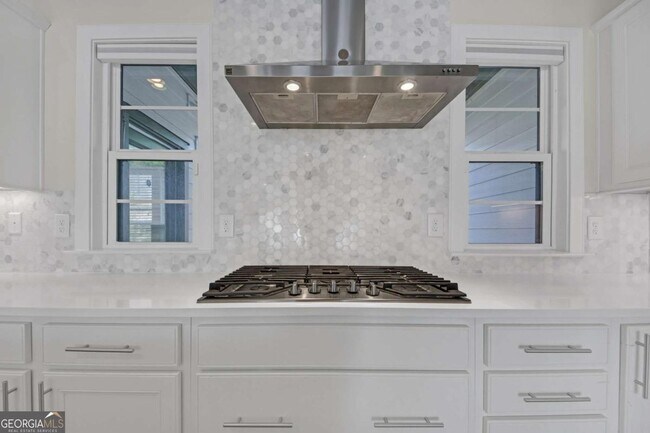 Building Photo - 860 Stonehill Ln