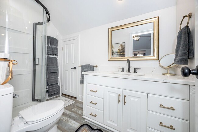 Building Photo - 1102 Stanfield Point Rd