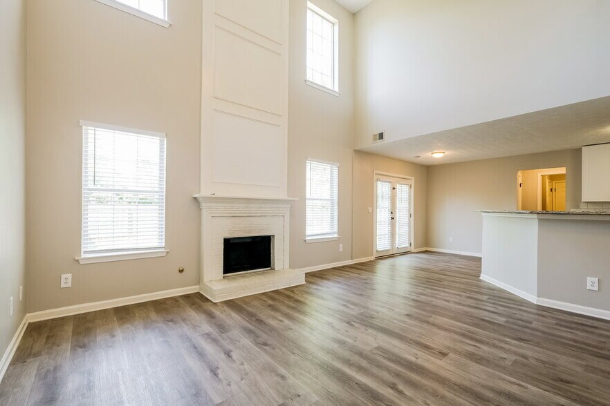 Building Photo - 27 Polo Fields NE