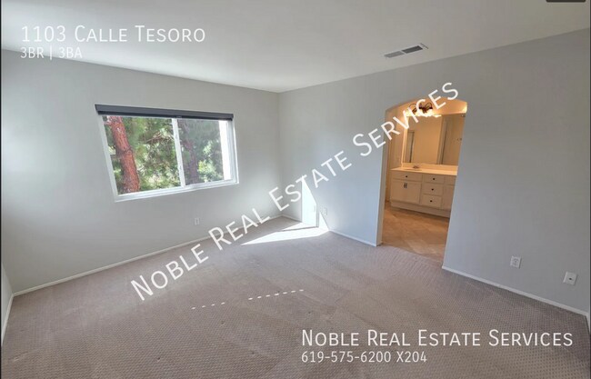 Building Photo - 1103 Calle Tesoro