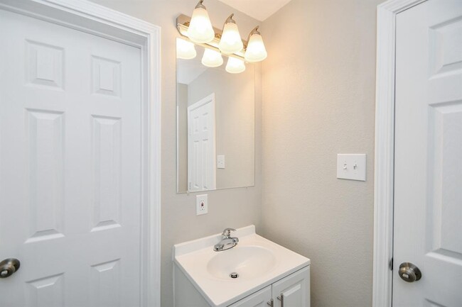 Building Photo - 8323 Blacksmith Dr