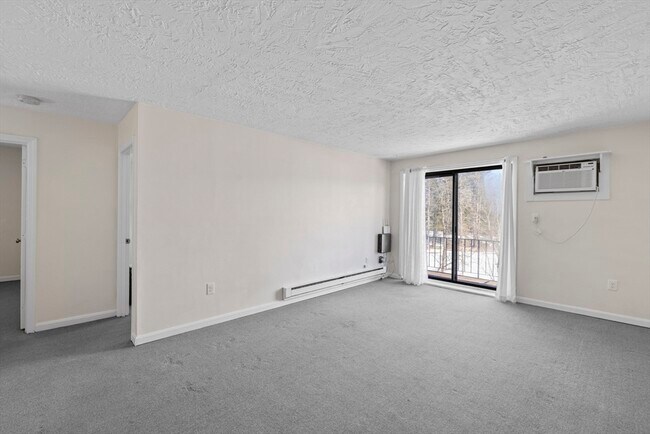 Building Photo - 276 Codman Hill Rd