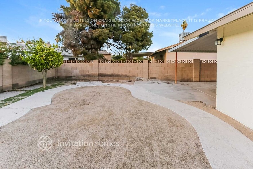 Building Photo - 5726 N 46th Ave