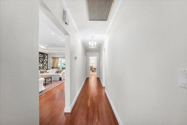 Building Photo - 2908 Banyan Blvd Cir NW