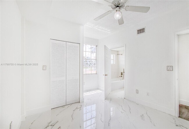Building Photo - 735 SW 148th Ave