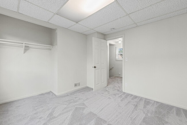 Building Photo - 31546 Alpena Ct