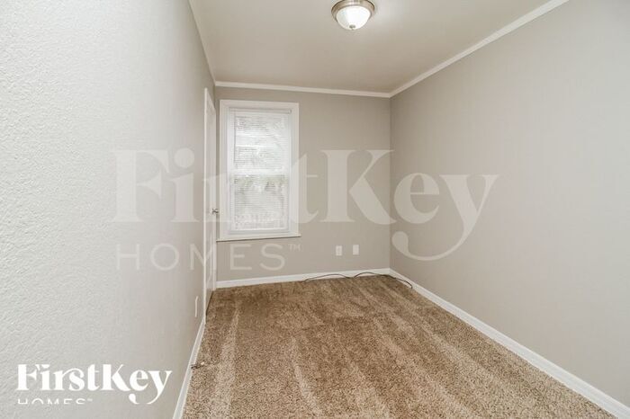 Building Photo - 109 E Palmetto Ave