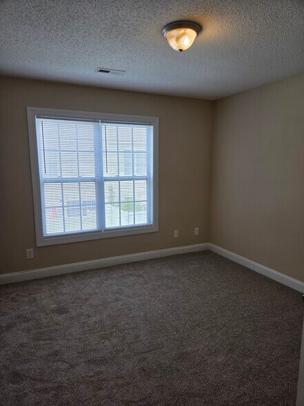 Building Photo - 4271 Dudleys Grant Dr