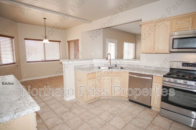 Building Photo - 13717 Paseo De Fe Cir