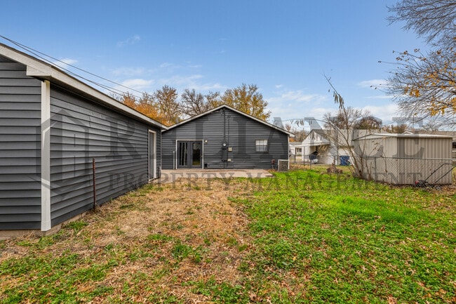 Building Photo - 235 Trout Ave