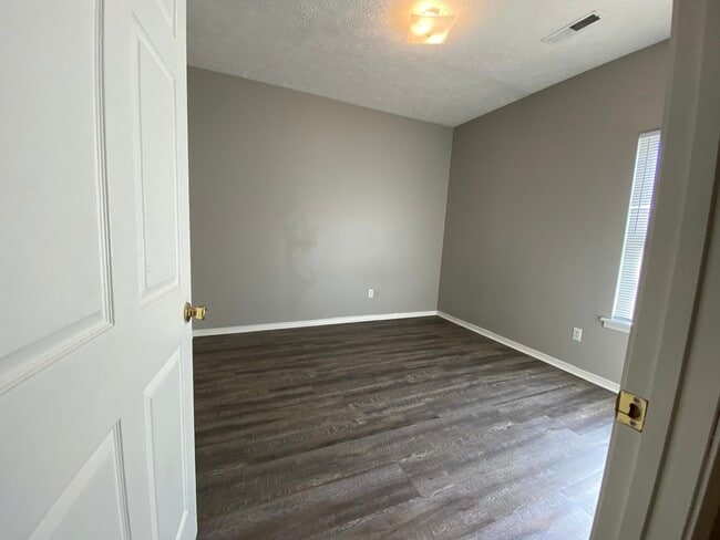 Building Photo - 2452 Southtown Blvd