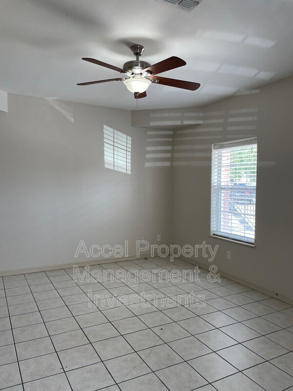 Building Photo - 201 Gastel Cir