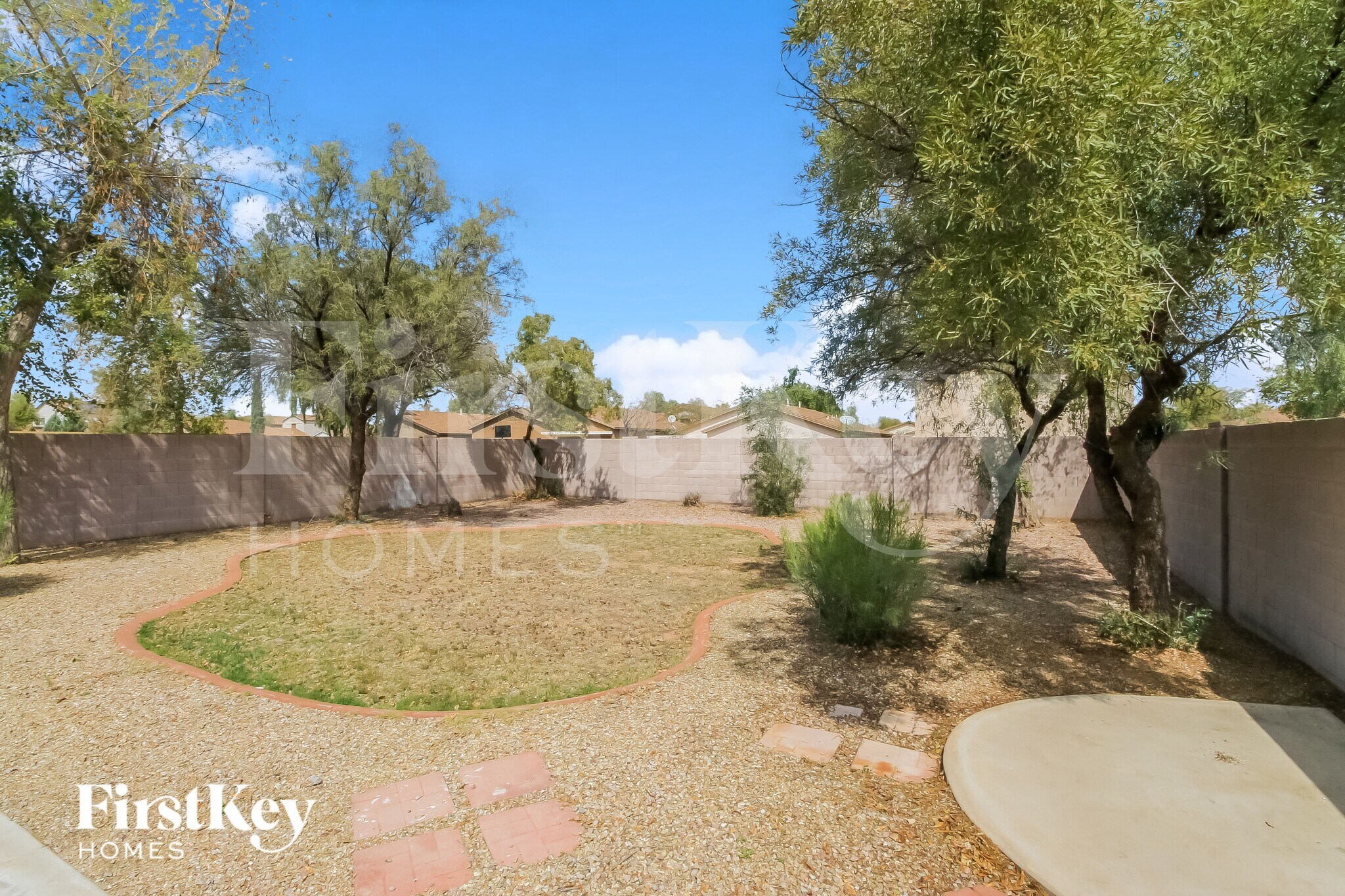 Building Photo - 1232 E Omega Dr