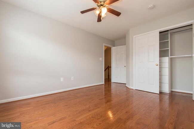 Building Photo - 117 Longpoint Way