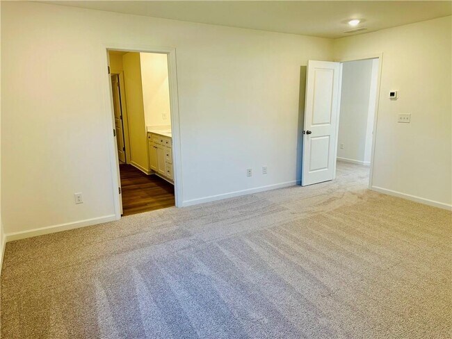 Building Photo - 66 Red Dragon Dr