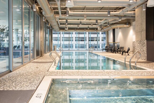 Building Photo - 60 E Randolph St