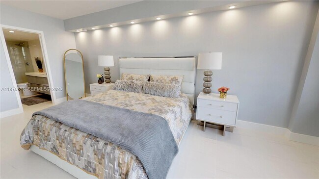 Building Photo - 5601 Collins Ave