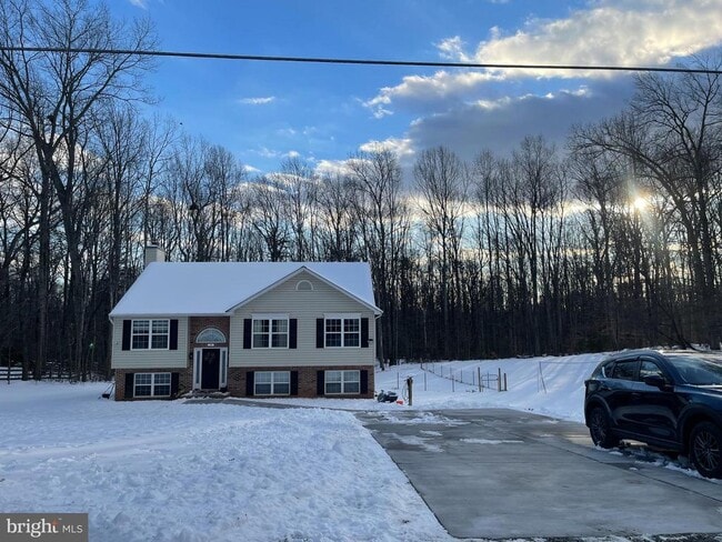 Building Photo - 44 Hidden Lake Dr