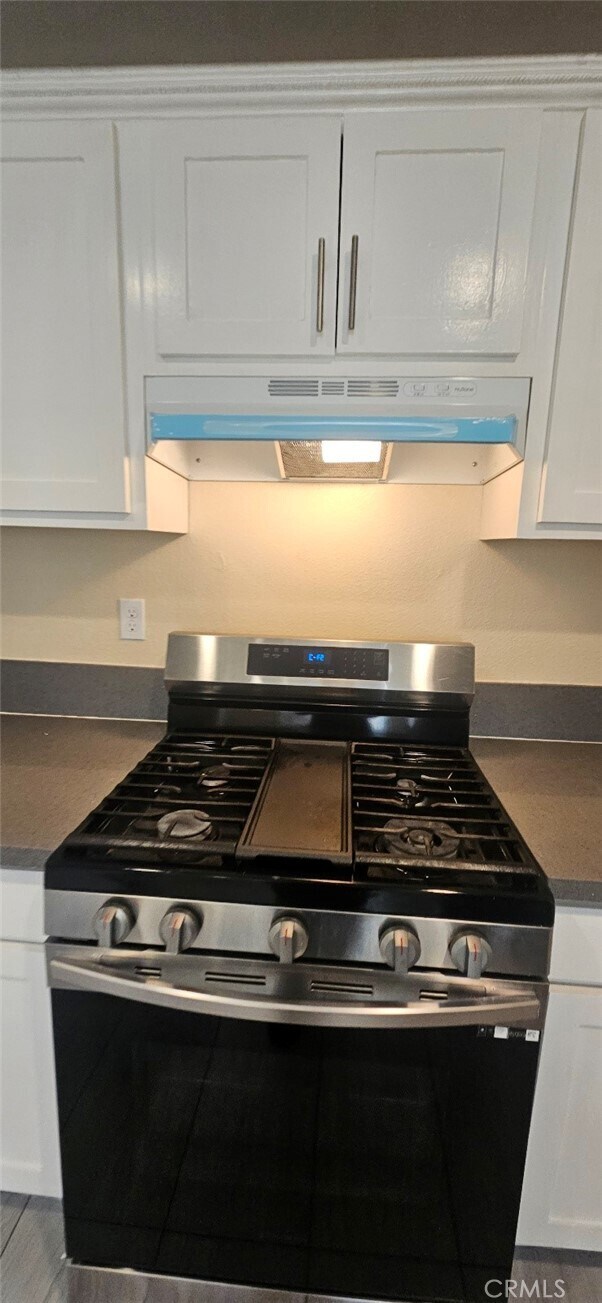 Building Photo - 1631 E 85th St