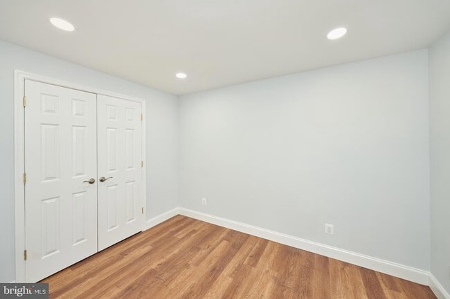 Building Photo - 9900 Kingsbridge Dr