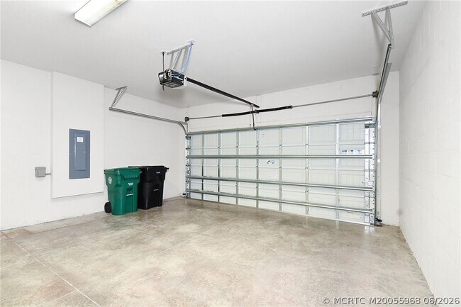 Building Photo - 10214 SW Captiva Dr