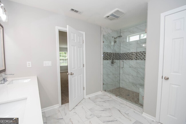 Building Photo - 179 Scenic Hills Dr