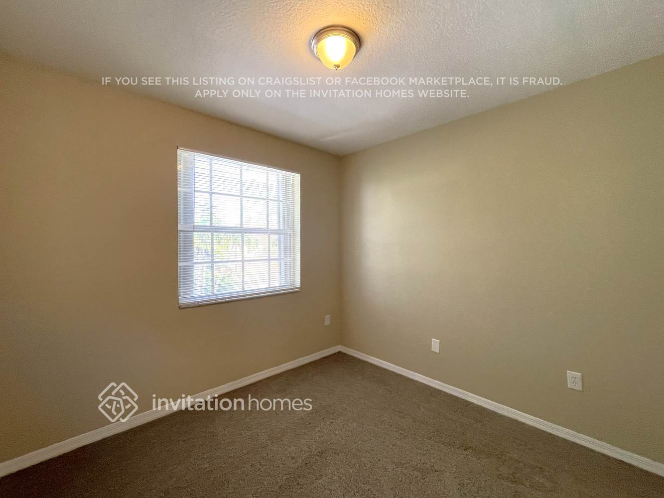 Building Photo - 10522 SW 161st Ave