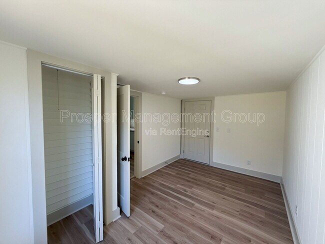 Building Photo - 5732 Allison Ave