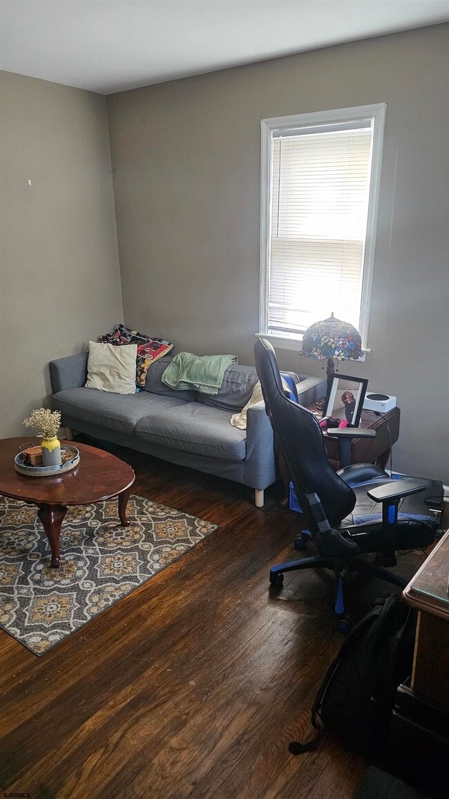 Building Photo - 130 Wilmer St