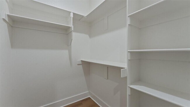 Building Photo - 1851 Lapis Ave