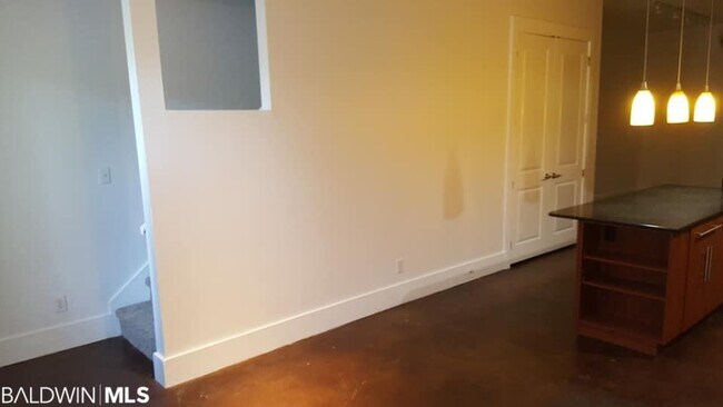 Building Photo - 214 Cody Ln