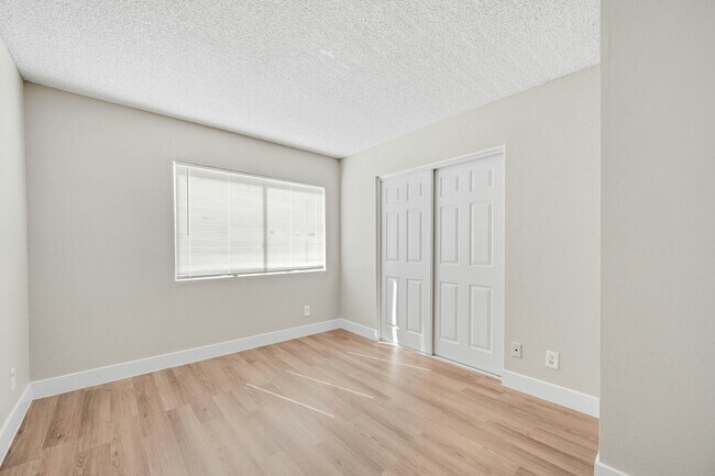 Building Photo - 2814 E Marconi Ave