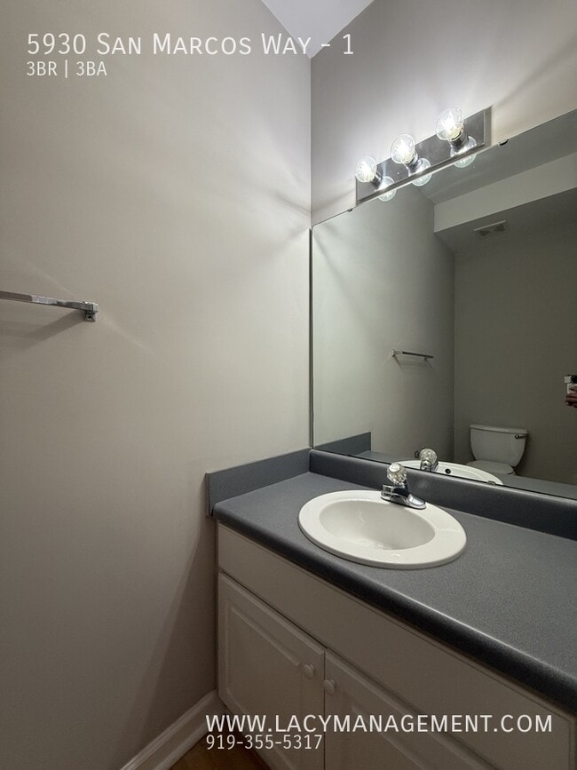 Building Photo - 5930 San Marcos Way