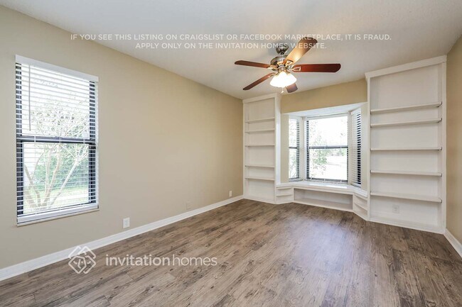 Building Photo - 4443 Bardsdale Dr