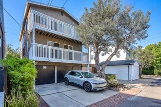 Building Photo - 466 S Venice Blvd