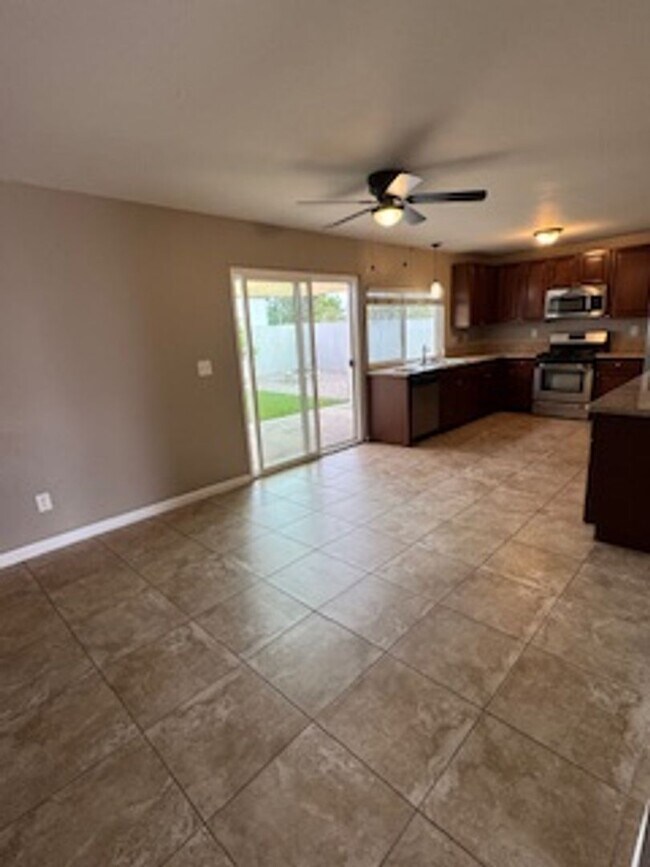 Building Photo - Charming 3 Bedroom 2 Bathroom Home Available for Rent!!
